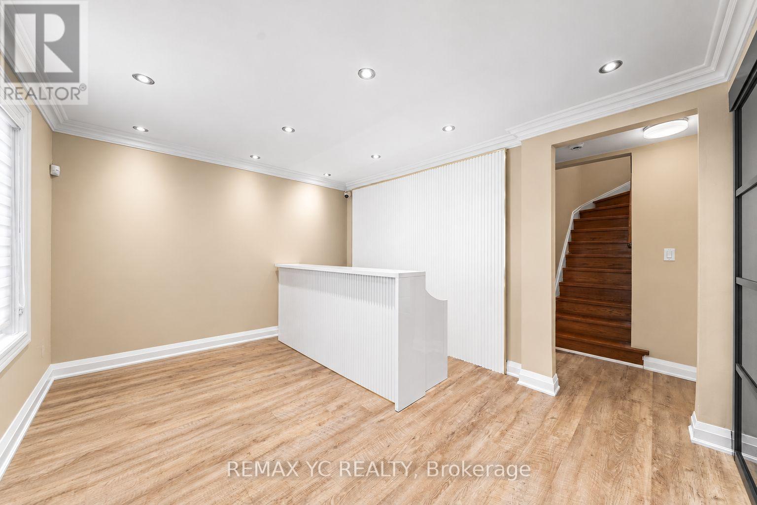 MAIN & 2ND - 99 SHEPPARD AVENUE E, Toronto (Willowdale East) — photo 2