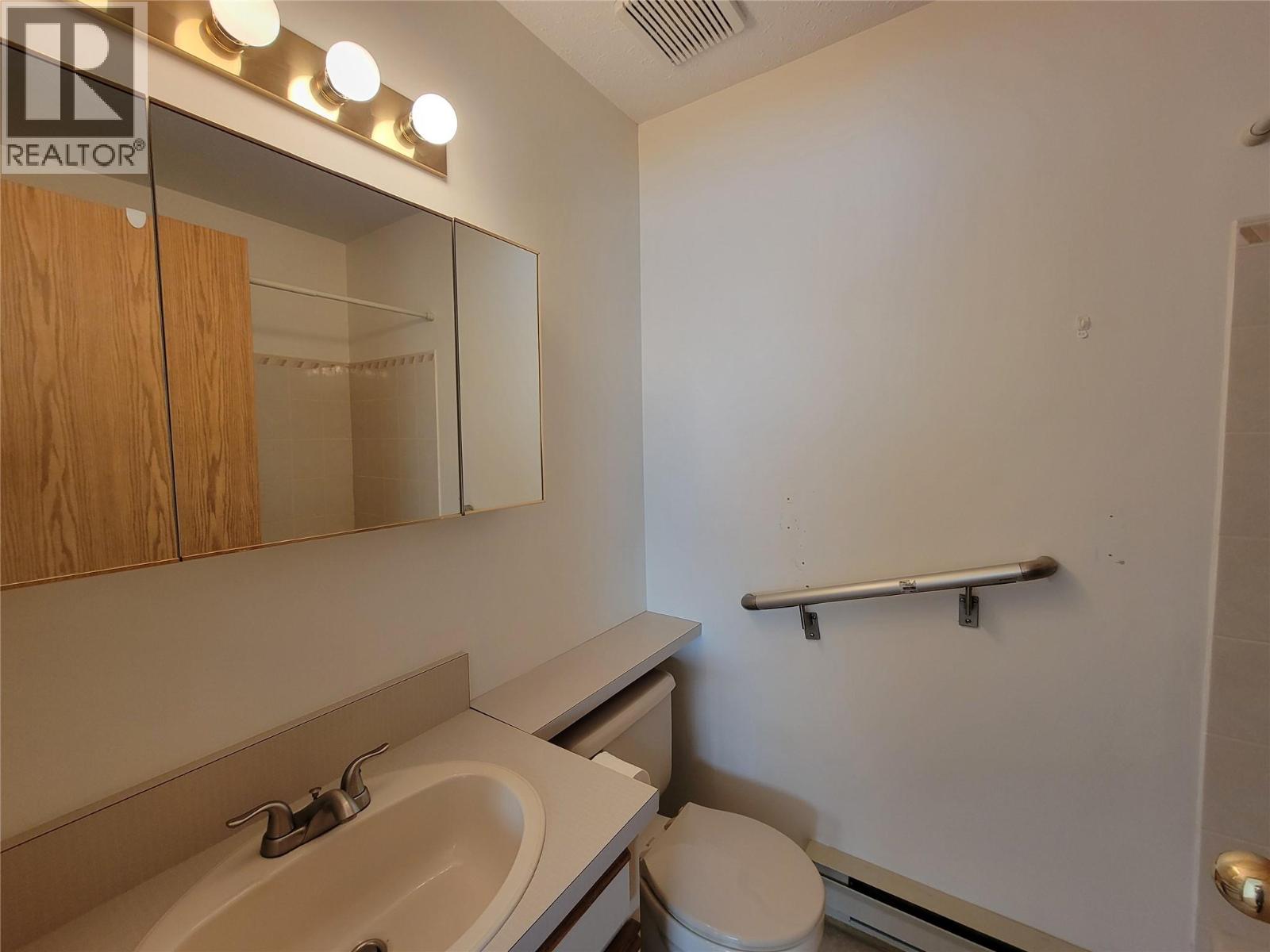 815 11th Avenue Unit# 2, Keremeos