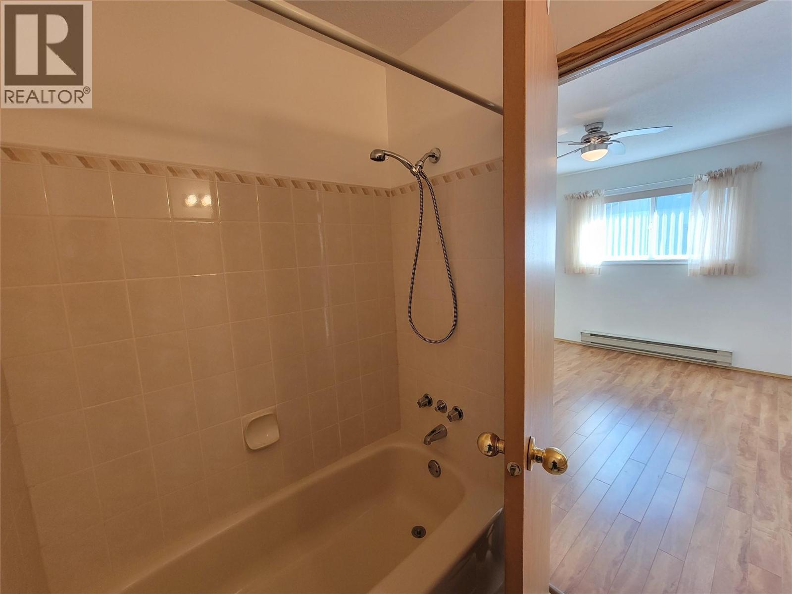 815 11th Avenue Unit# 2, Keremeos