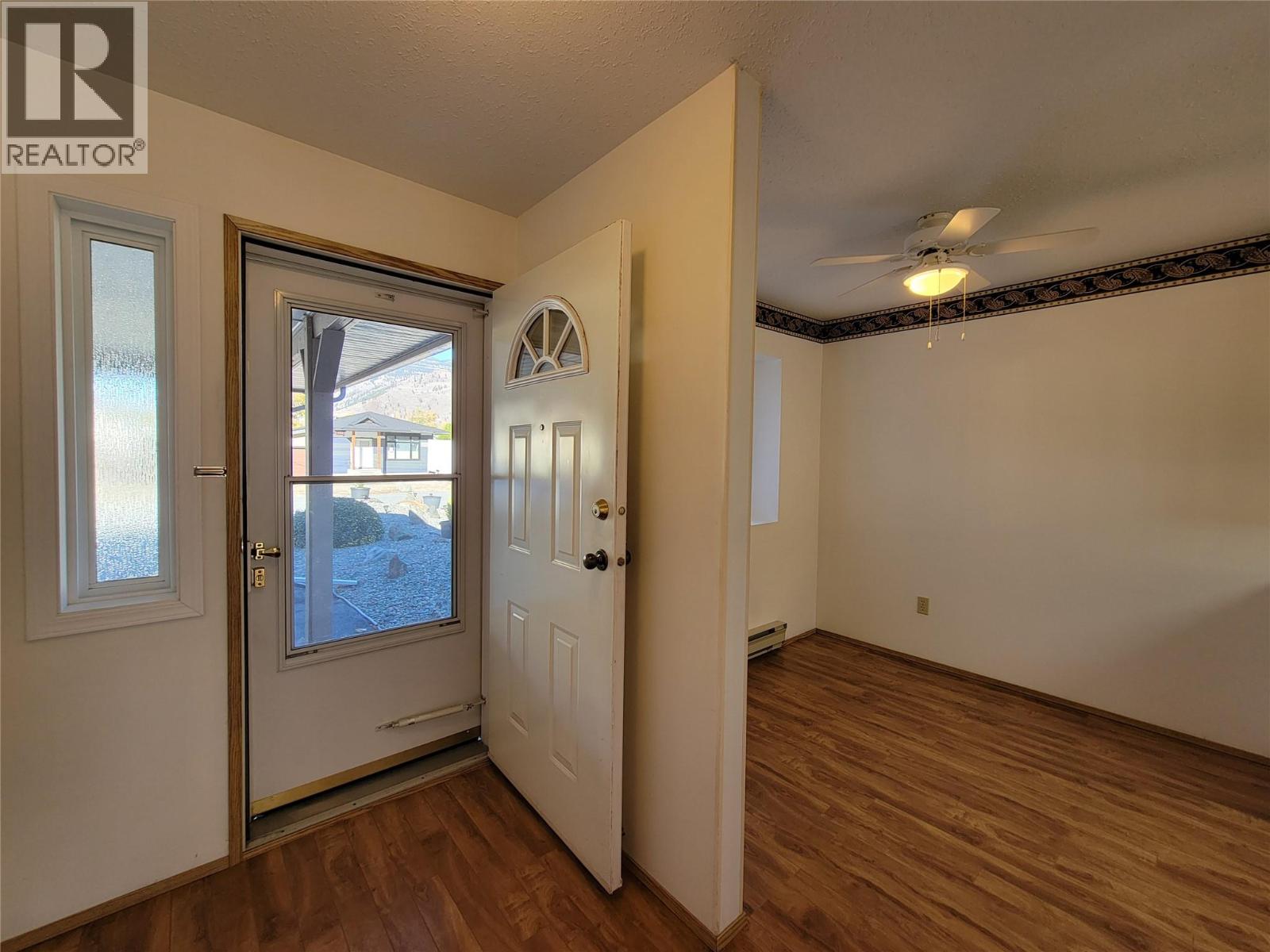 815 11th Avenue Unit# 2, Keremeos