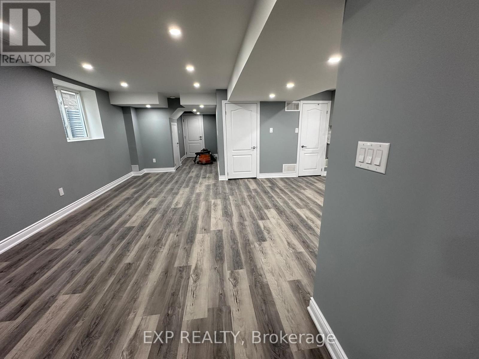 31 Lorne Thomas Place, New Tecumseth photo 16