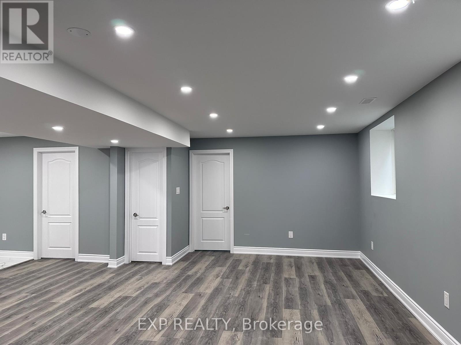 31 Lorne Thomas Place, New Tecumseth photo 4
