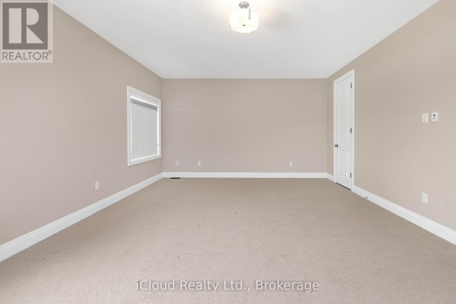 38 PINE HILL CRESCENT - 26