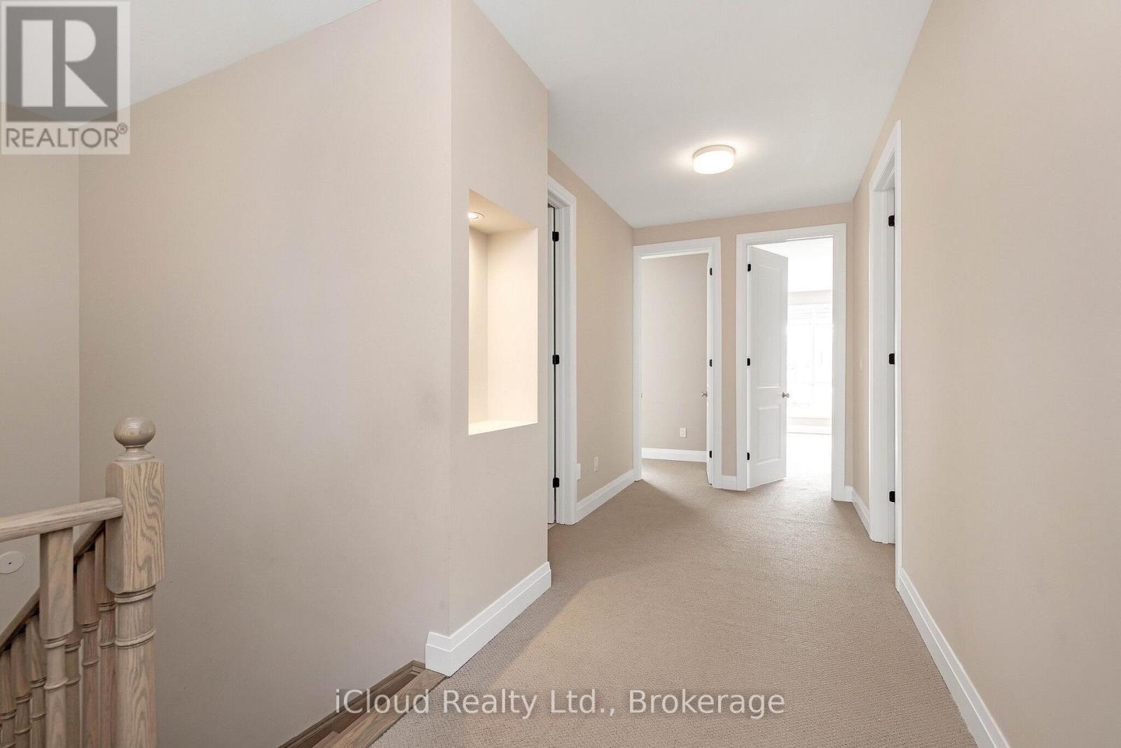 38 PINE HILL CRESCENT - 33
