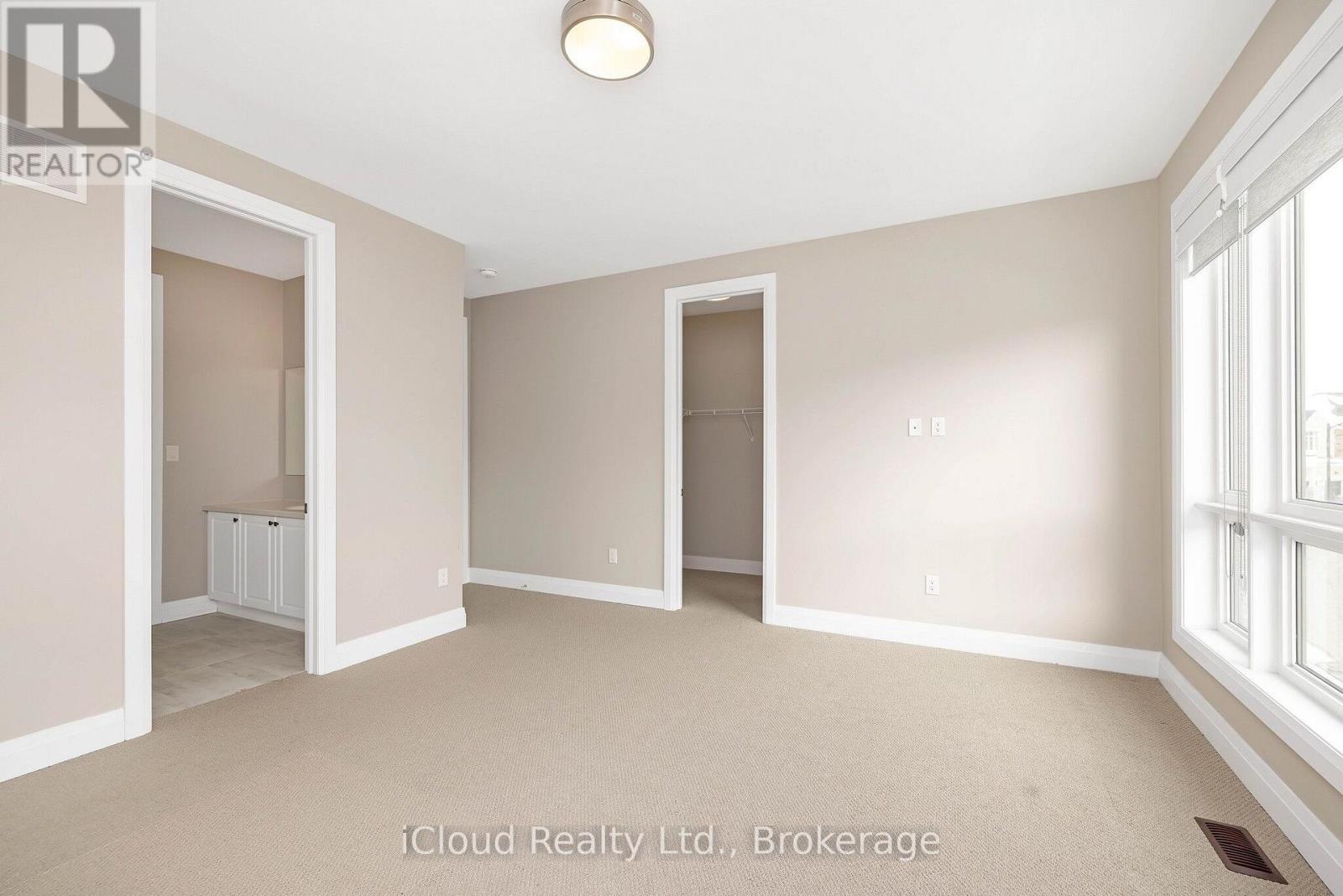 38 PINE HILL CRESCENT - 41
