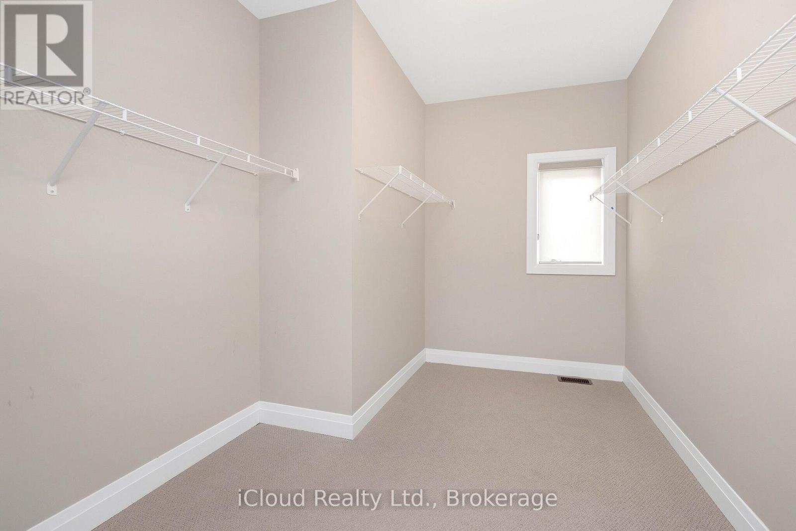 38 PINE HILL CRESCENT - 32