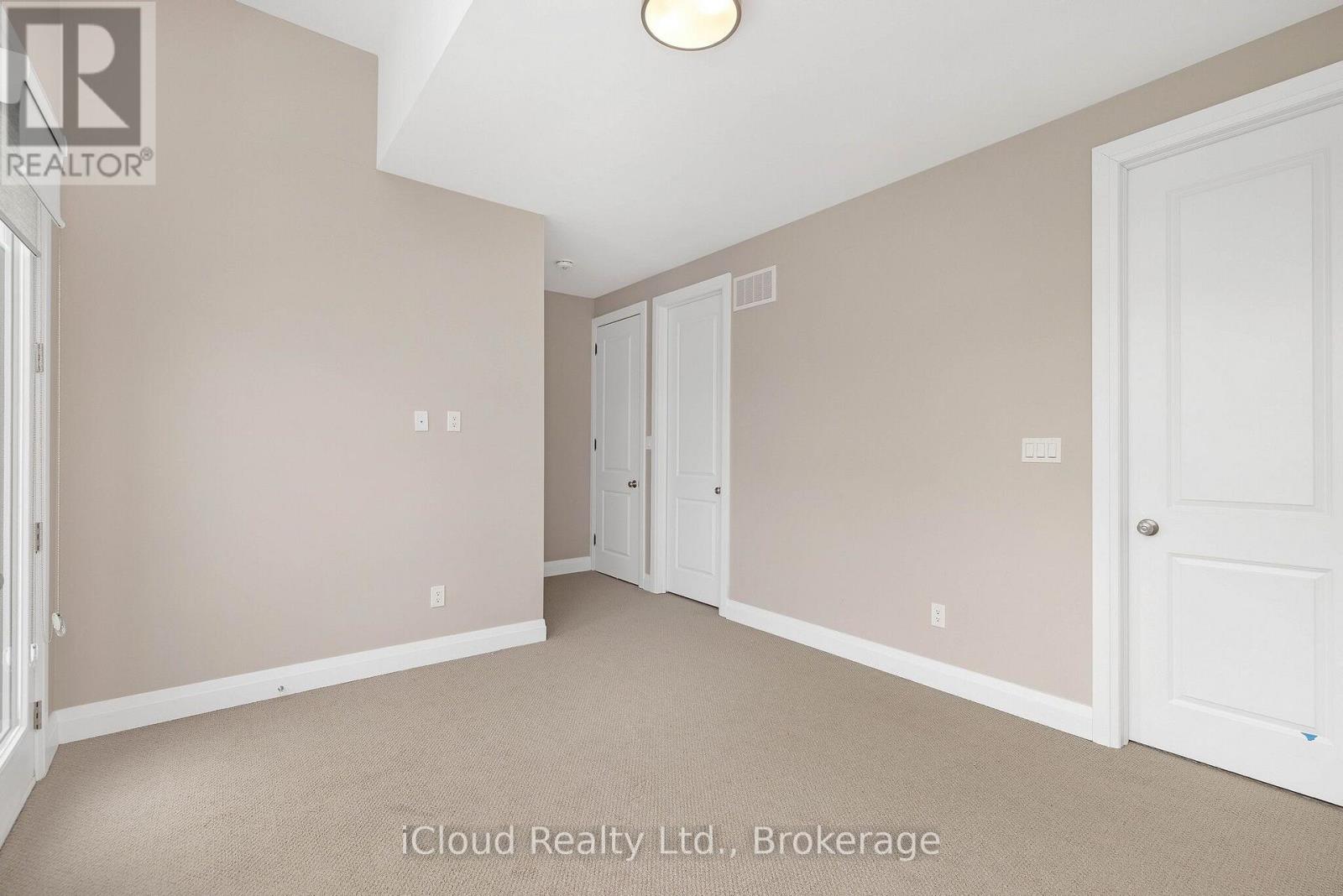 38 PINE HILL CRESCENT - 44
