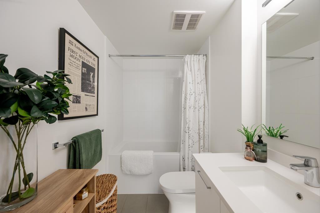 707 1588 Johnston Road, White Rock — photo 17