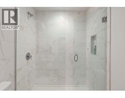203 747 E 3rd Street, North Vancouver, BC V7L1G8 Photo 18