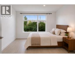 203 747 E 3rd Street, North Vancouver, BC V7L1G8 Photo 11