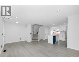 4pc Bathroom - 92 Taralake Park Ne, Calgary, AB T3J0B7 Photo 9