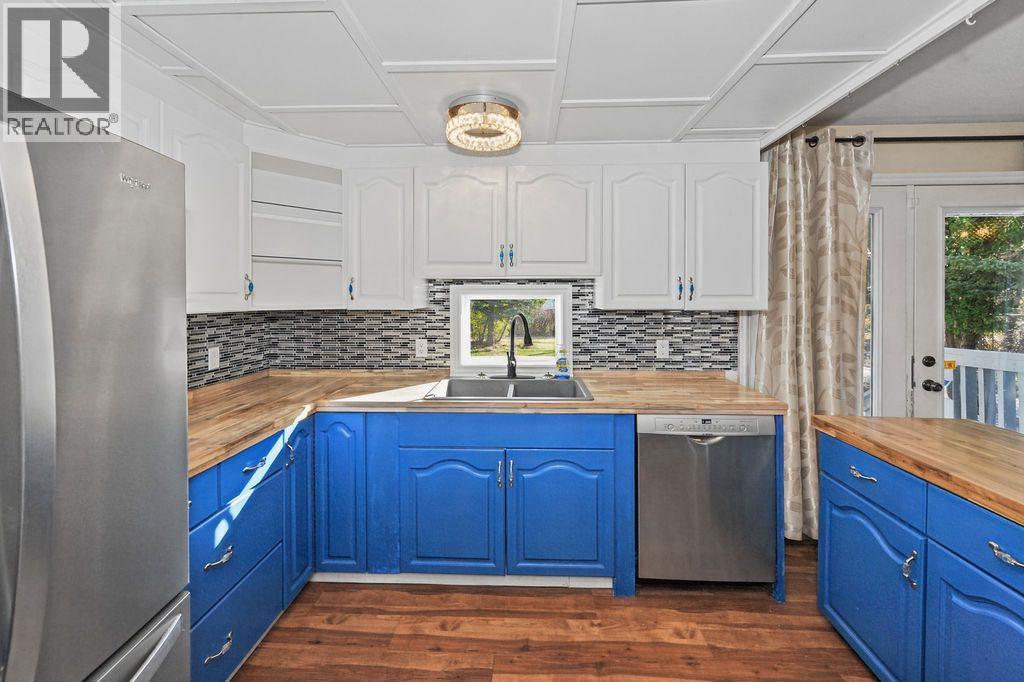 5013 47 Street, Daysland — photo 3