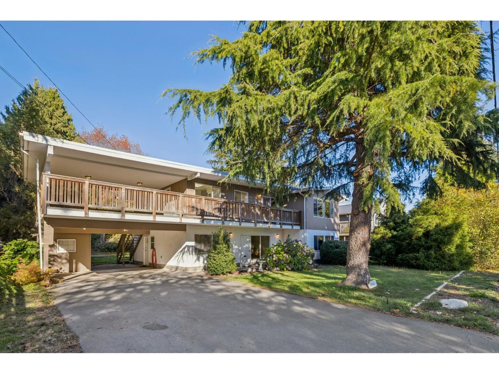 13645 BLACKBURN AVENUE — photograph 2
