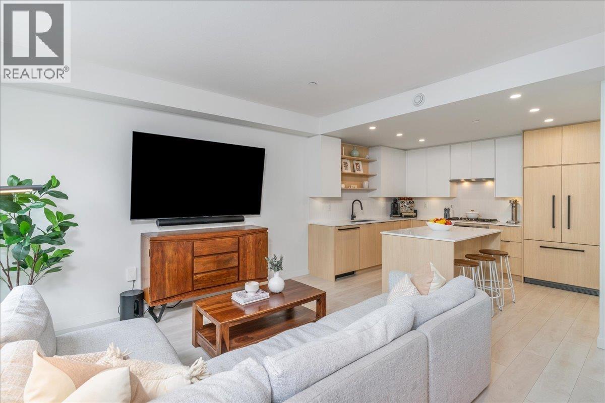 218 2045 HERITAGE PARK Lane, North Vancouver