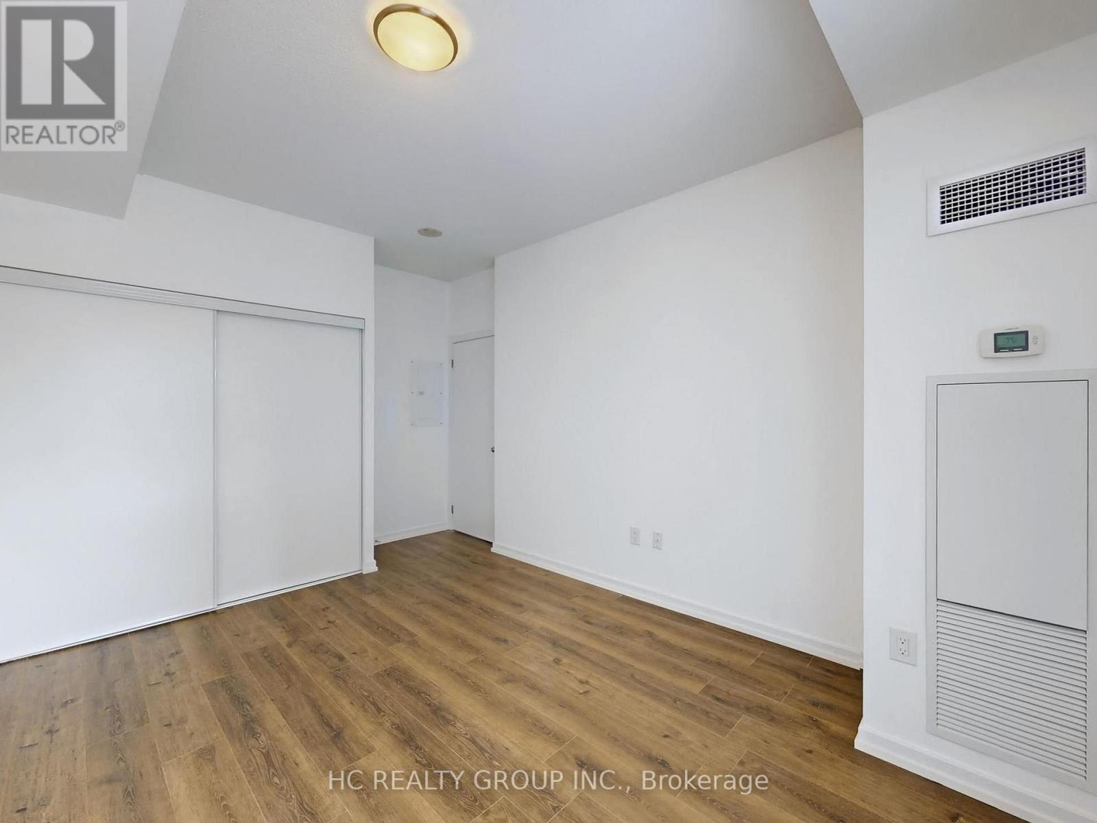 229 - 70 FOREST MANOR ROAD, Toronto (Henry Farm) — photo 8