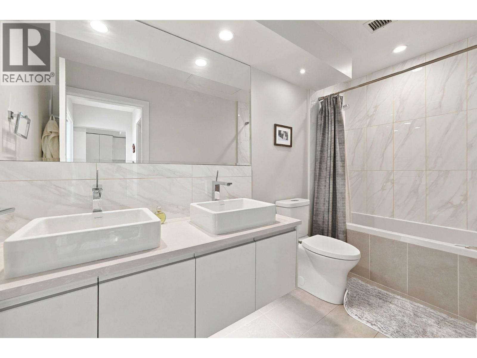 401 528 W King Edward Avenue, Vancouver — photo 10