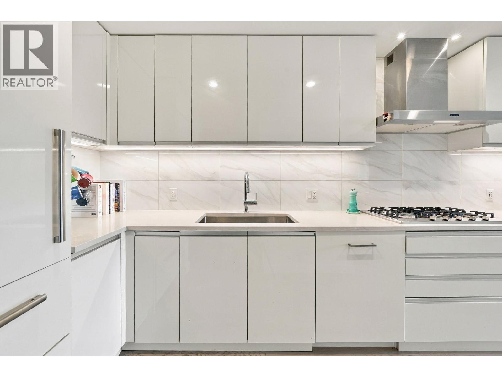 401 528 W King Edward Avenue, Vancouver — photo 4