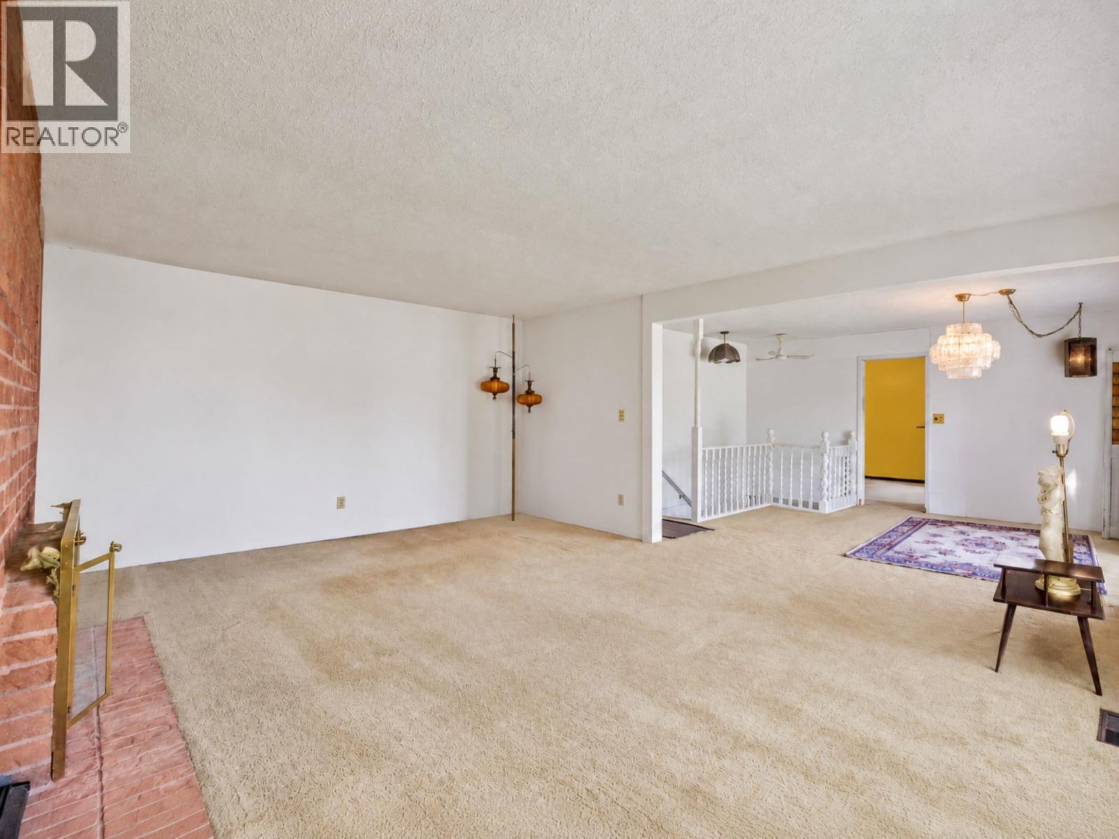 10920 SWINTON Crescent, Richmond