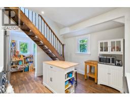 1701 Semlin Drive, Vancouver, BC V5N4P6 Photo 12
