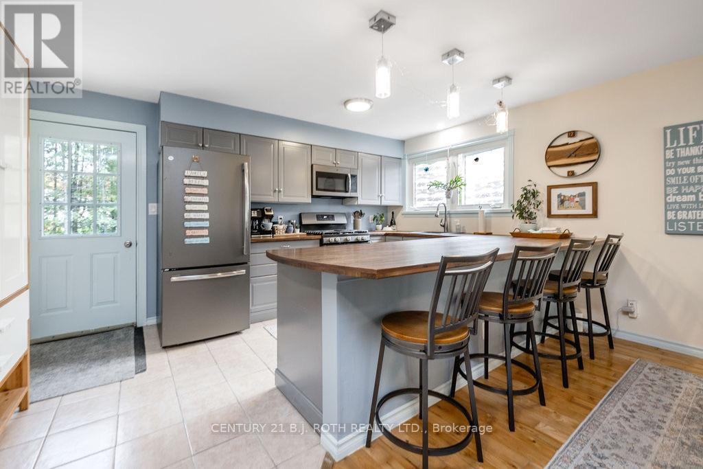 61 Ward Avenue, Oro-Medonte photo 9