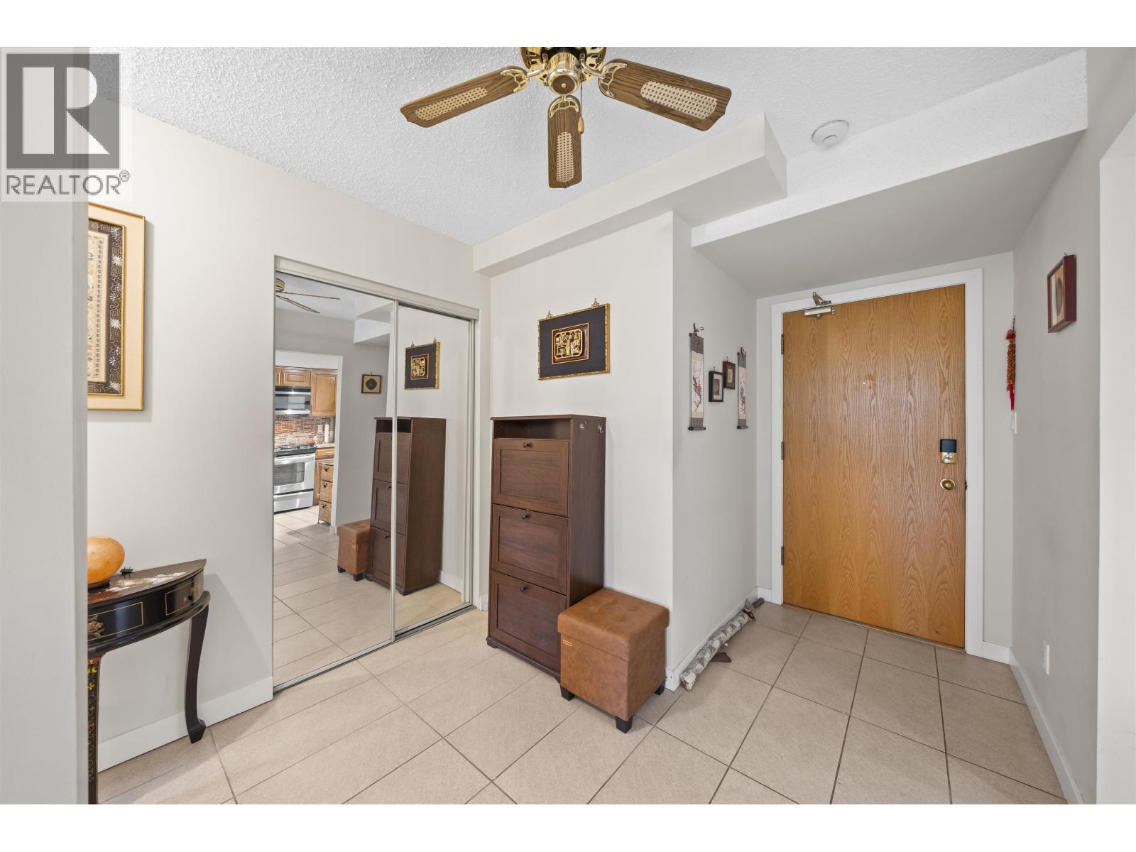 703 6070 Mcmurray Avenue, Burnaby — photo 2