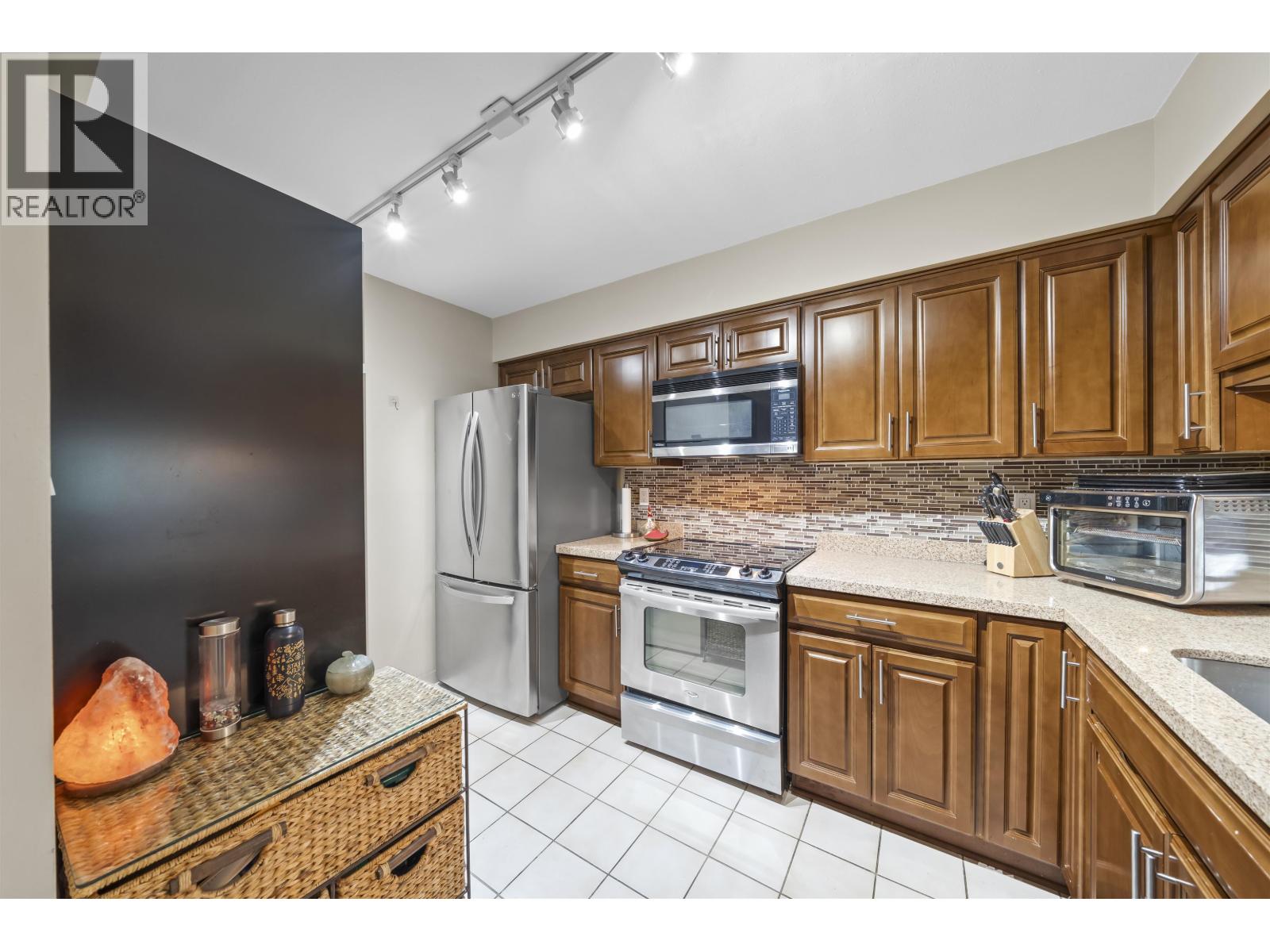 703 6070 Mcmurray Avenue, Burnaby — photo 14