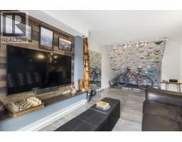305 40160 Willow Crescent, Squamish, BC V8B0M2 Photo 8