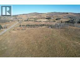 On 264 Avenue W, Rural Foothills County, AB T1S5H9 Photo 19