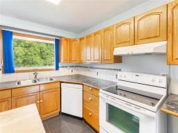 33 Parade Drive, Winnipeg, MB R2C0S3 Photo 15