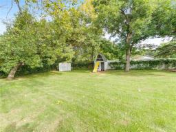33 Parade Drive, Winnipeg, MB R2C0S3 Photo 46