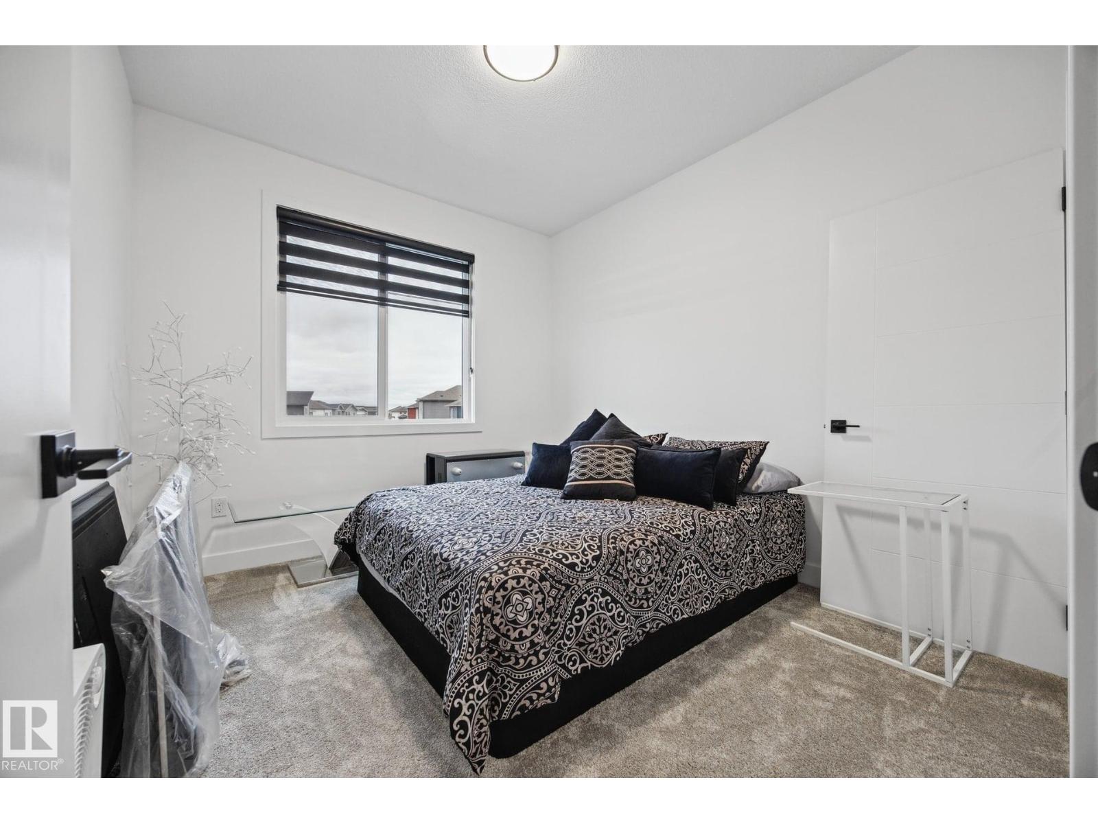 58 Hummingbird Crescent, photo 41