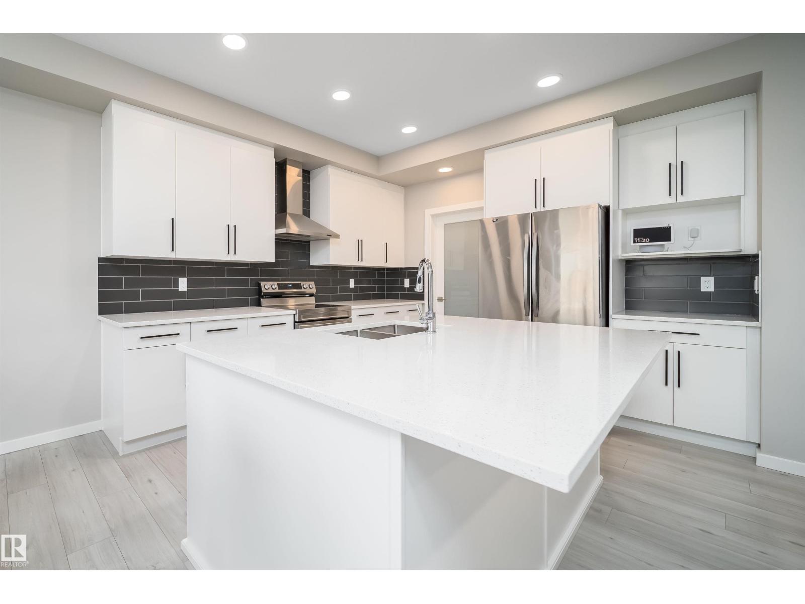 Property photograph 9 for MLS E4514367