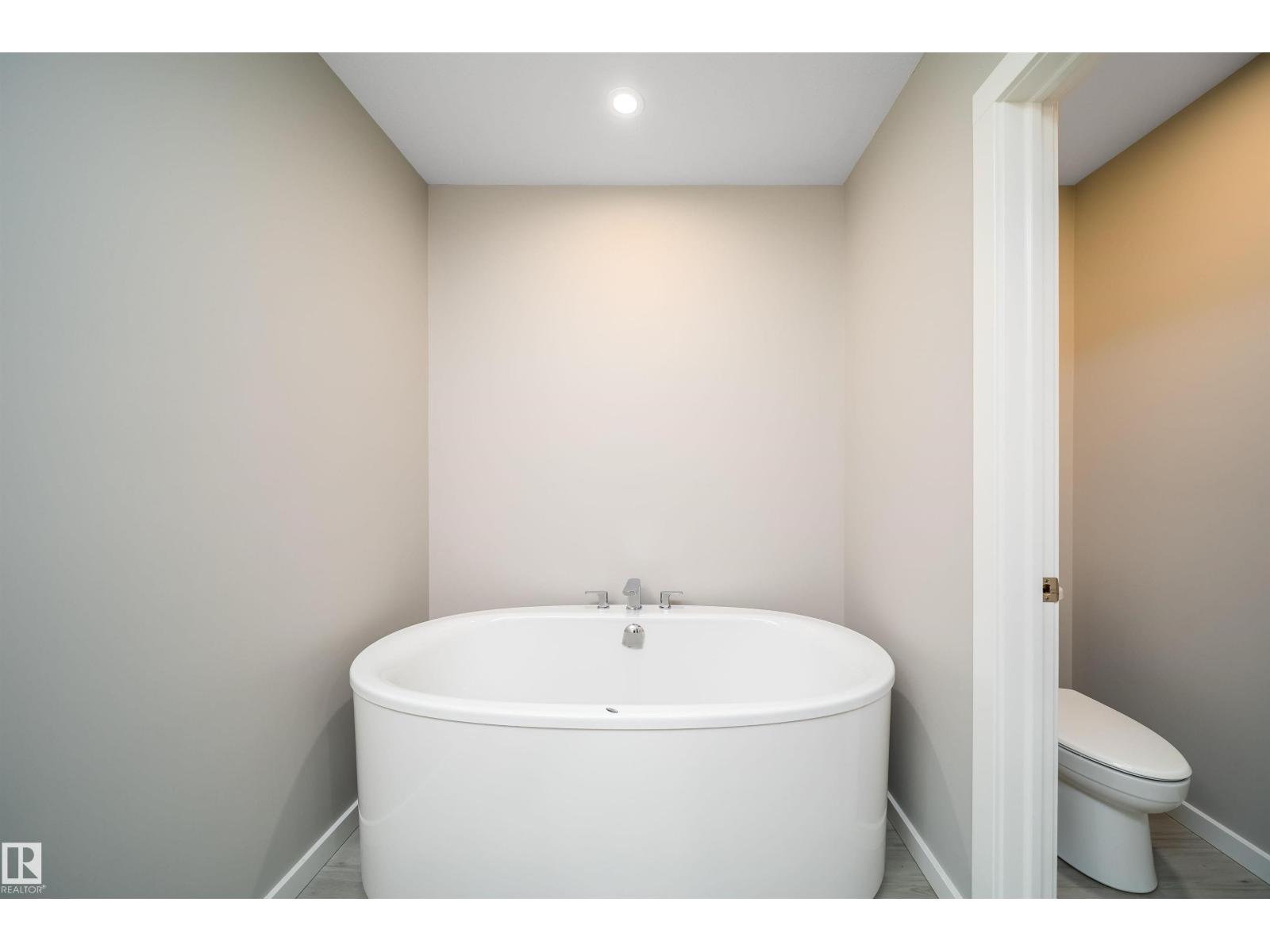 Property photograph 19 for MLS E4514367