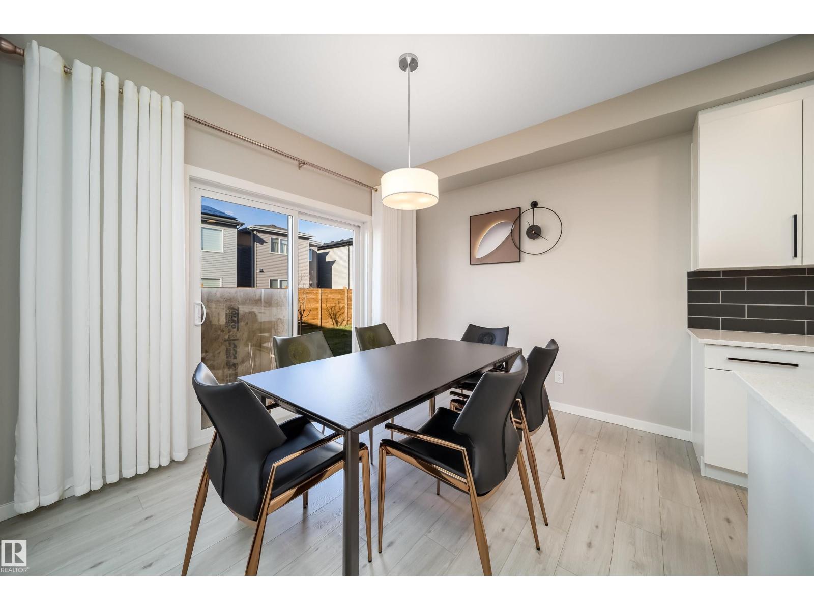 Property photograph 13 for MLS E4514367