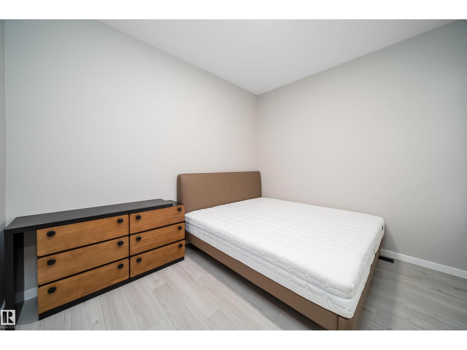 Property photograph 36 for MLS E4514367