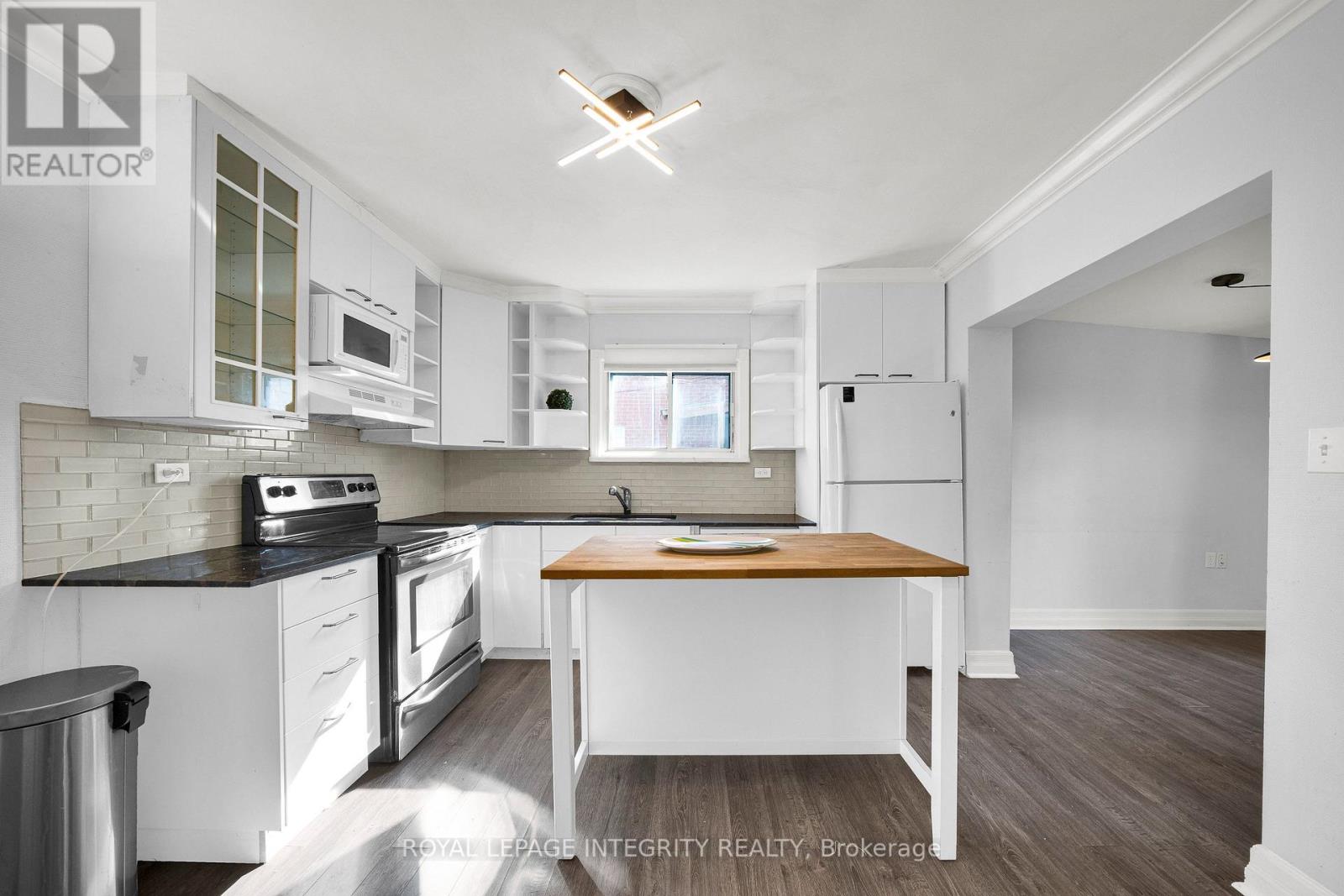 560 KIRKWOOD AVENUE, Ottawa — photo 9