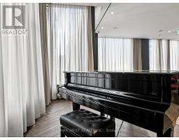 1709 - 11 Yorkville Avenue, Toronto, ON M4W0B7 Photo 10