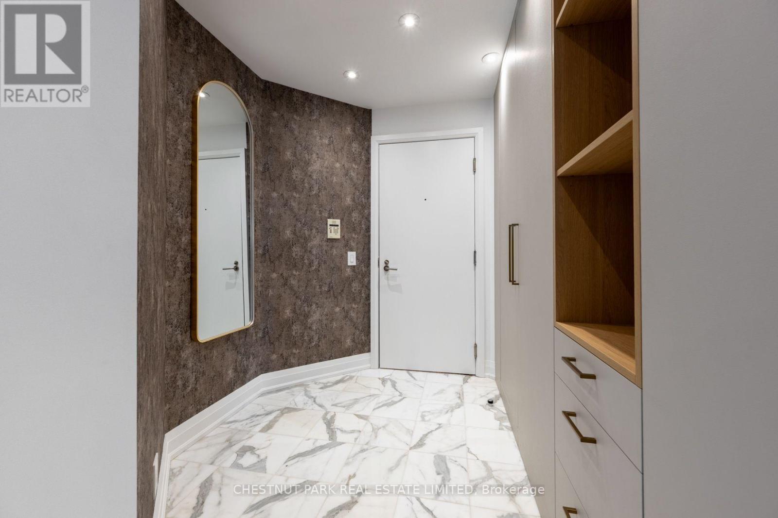 803 - 3 MCALPINE STREET, Toronto (Annex) — photo 3