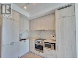 2116 - 38 Honeycrisp Crescent, Vaughan, ON L4K0M8 Photo 10