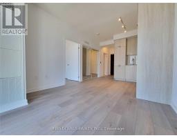 2116 - 38 Honeycrisp Crescent, Vaughan, ON L4K0M8 Photo 11