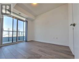 2116 - 38 Honeycrisp Crescent, Vaughan, ON L4K0M8 Photo 13