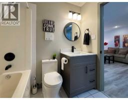 2 (b), 398 Canyon Boulevard, Lethbridge, AB T1K6V2 Photo 15