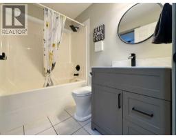 2 (b), 398 Canyon Boulevard, Lethbridge, AB T1K6V2 Photo 16