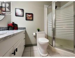 2 (b), 398 Canyon Boulevard, Lethbridge, AB T1K6V2 Photo 25