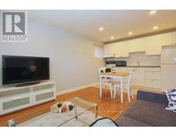 Foyer - 3 - 31 Marina Avenue, Toronto, ON M8W1K4 Photo 6