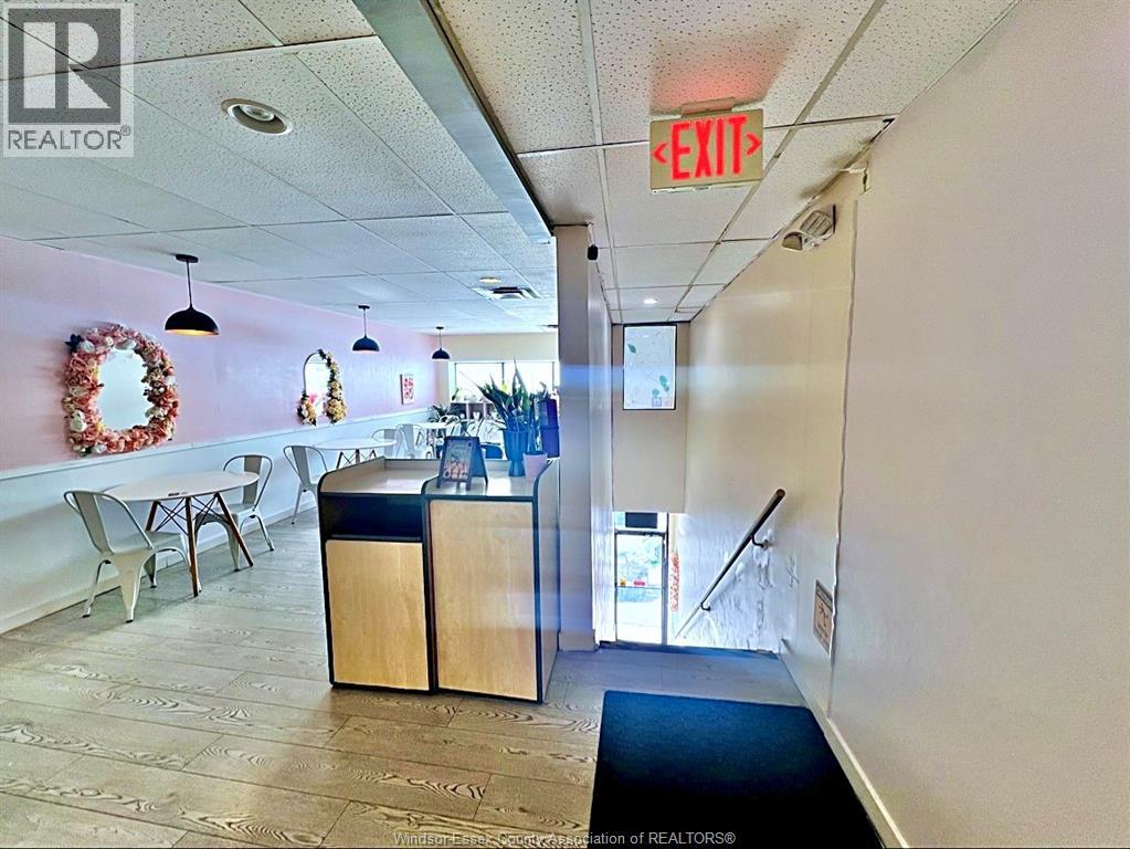 2130 WYANDOTTE STREET, Windsor — photo 6