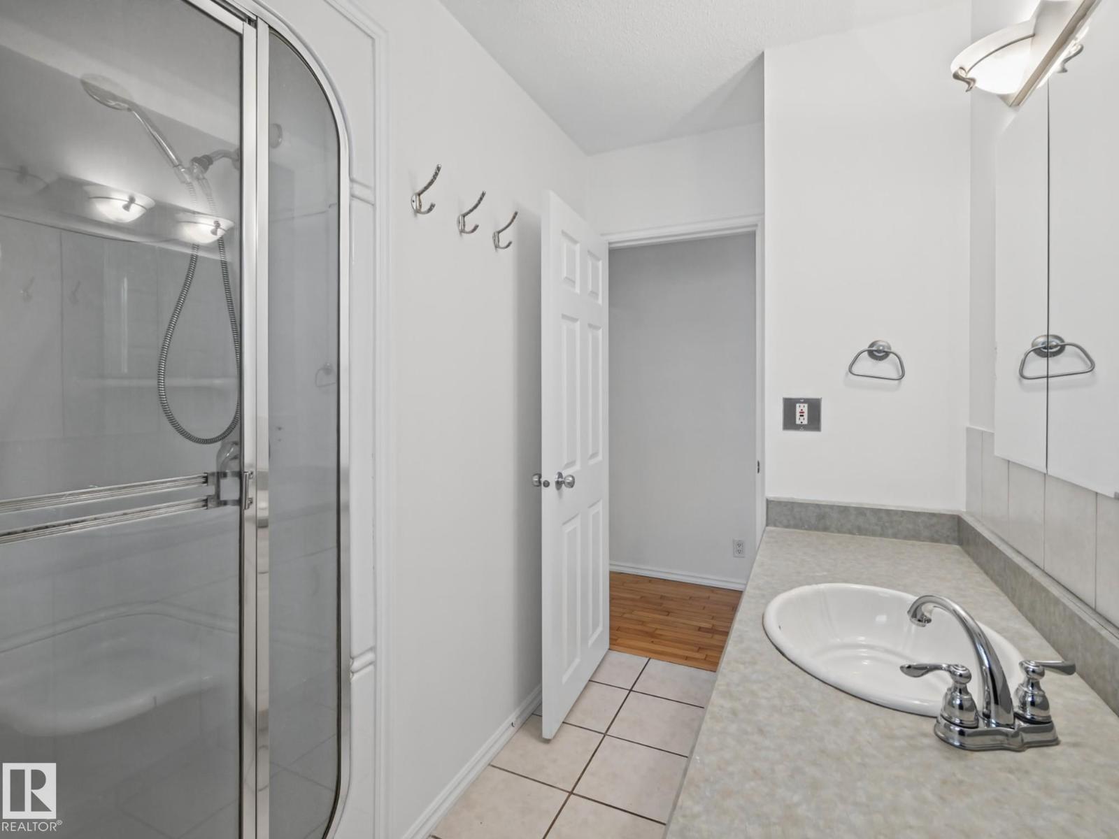Property photograph 25 for MLS E4514368