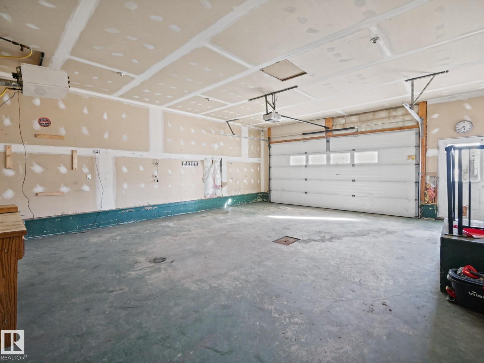 Property photograph 35 for MLS E4514368