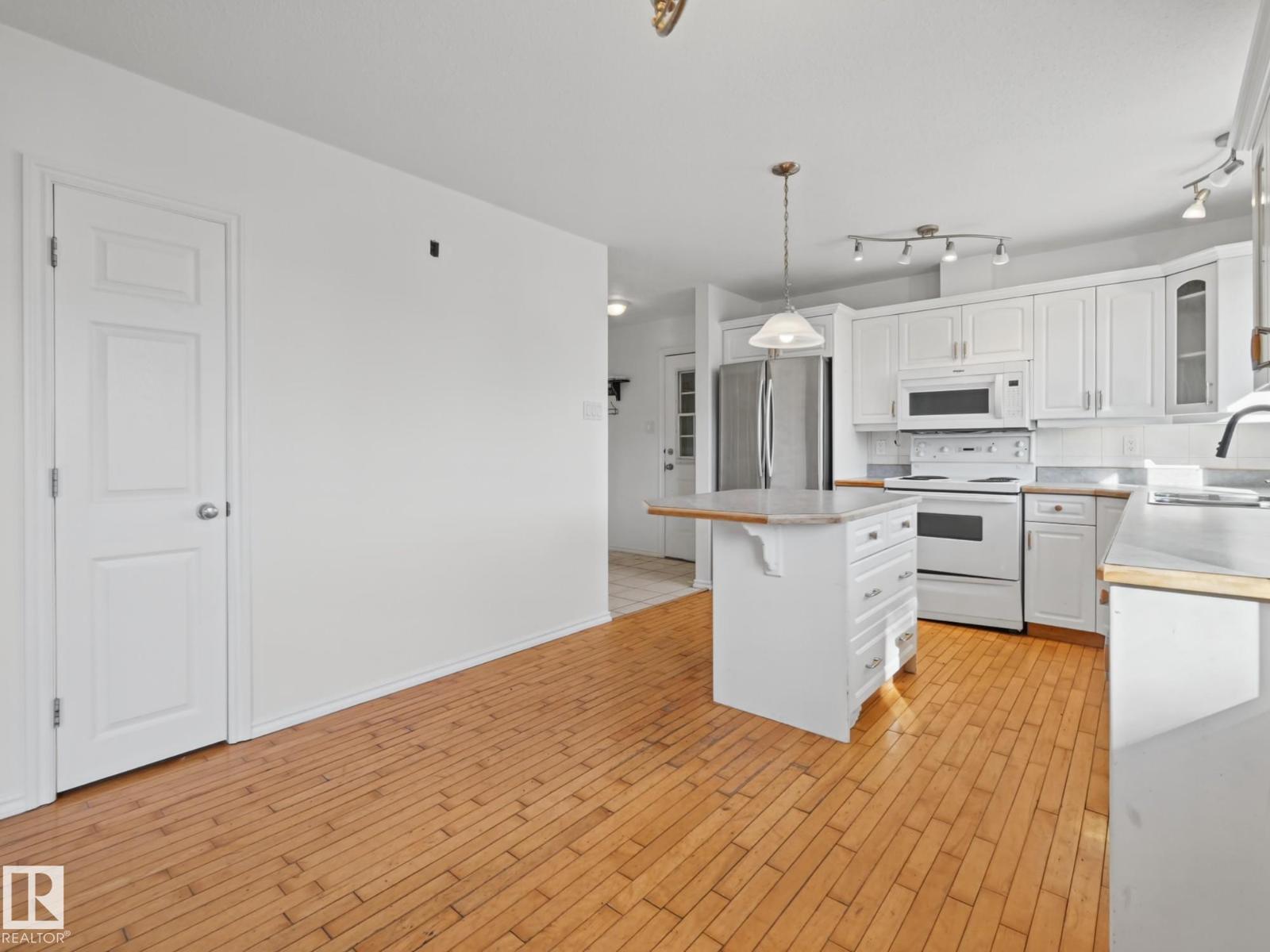 Property photograph 20 for MLS E4514368