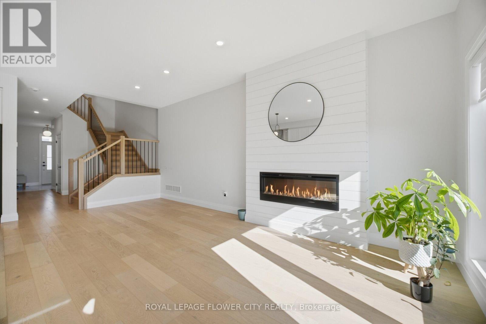 6721 Hayward Drive, London South, ON photo 23